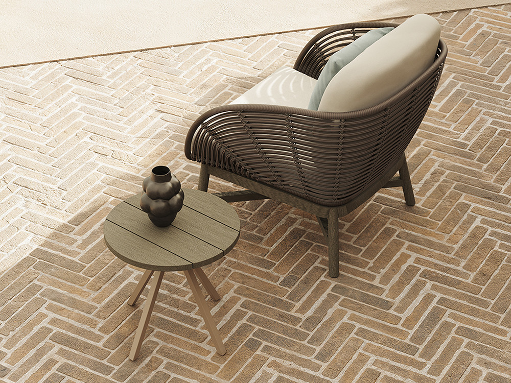 Noel Royo Asenjo diseña el sillon madera exterior Neo Alaska para Skyline: teca en Seismil Studio Madrid