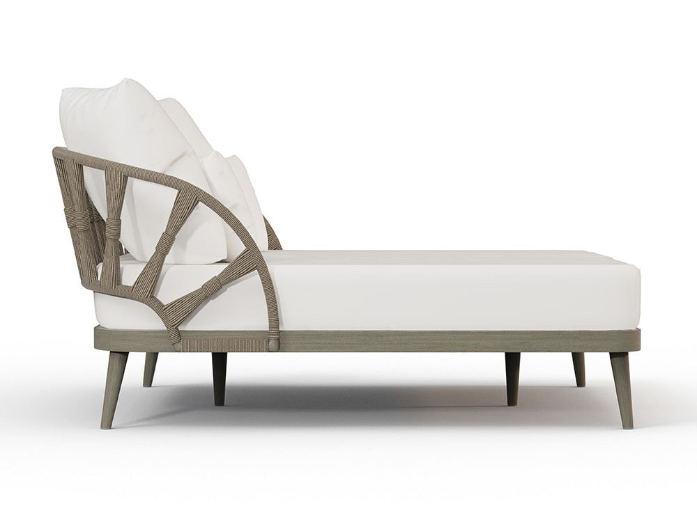 Lujo y confort en la cama exterior jardín Neo Krabi de Skyline: teca gris y tejidos premium en Seismil Studio Madrid.