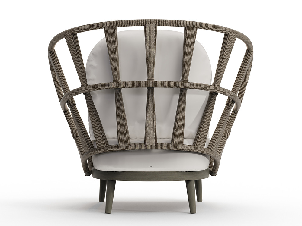 Sillones exterior Neo Krabi por Skyline: diseño con respaldo alto en madera teca gris para Seismil Studio de Madrid