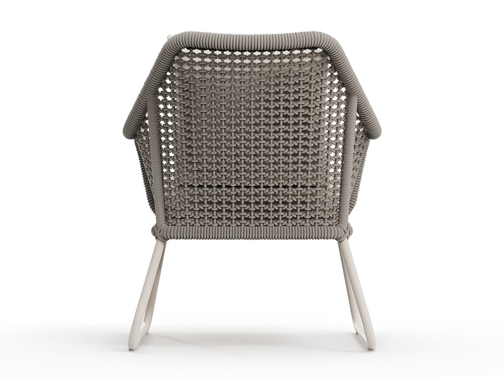 Sillones de exterior modernos Neo Moma: diseño Skyline en aluminio white wash y cuerda para Seismil Studio en Madrid.