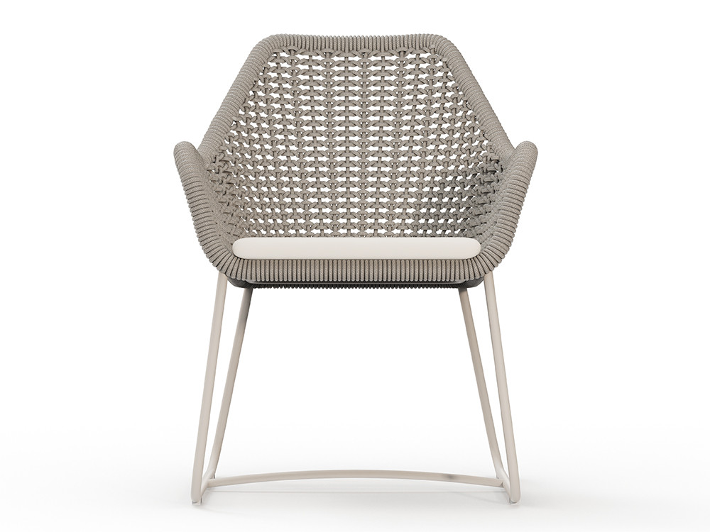 Skyline presenta la silla exterior aluminio Neo Moma: cuerda trenzada beige y cojín tapizado en Mobel 6000 de Madrid
