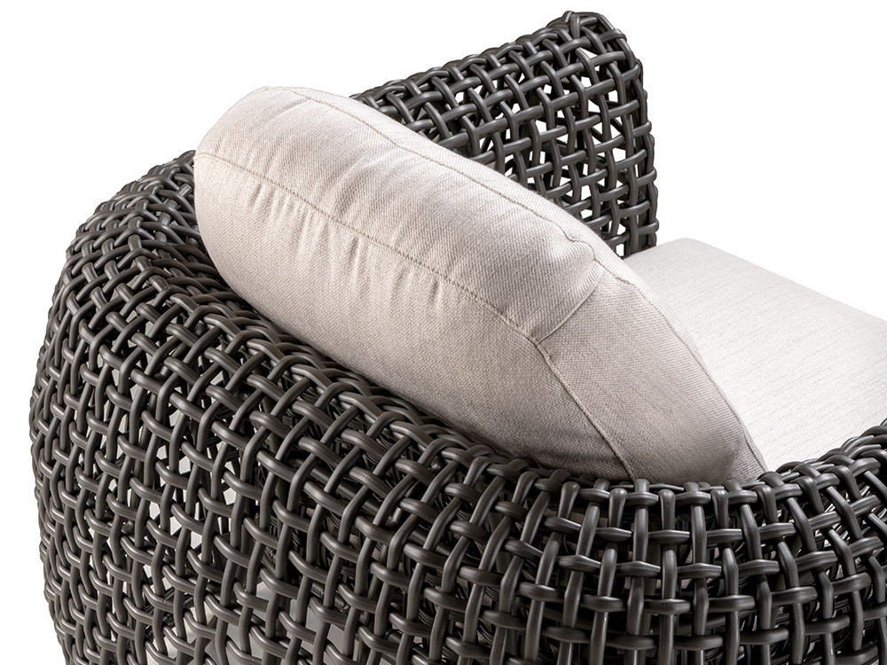 Skyline Design presenta el sillón Neo Dynasty: fibra Umber Grey y aluminio con cojines de lujo en tejidos seleccionados