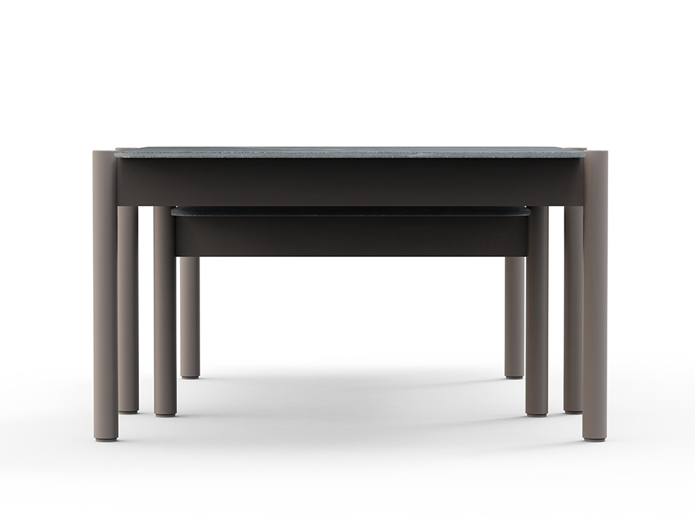 Conoce la mesa de centro Nara: dos tamaños con tapa porcelánica y patas de aluminio cement grey. Diseño premium