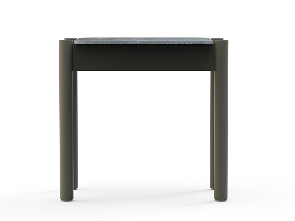 Skyline Design presenta la mesa auxiliar Nara: patas de aluminio cocoa y sobre porcelánico. Calidad y diseño de exterior.