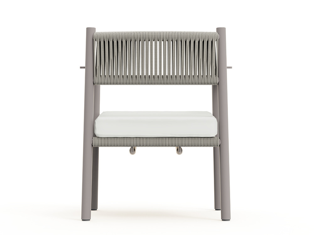 Silla cuerdas exterior Nara: estructura de aluminio y trenzado beige artesanal con cojín tapizado de alta resistencia