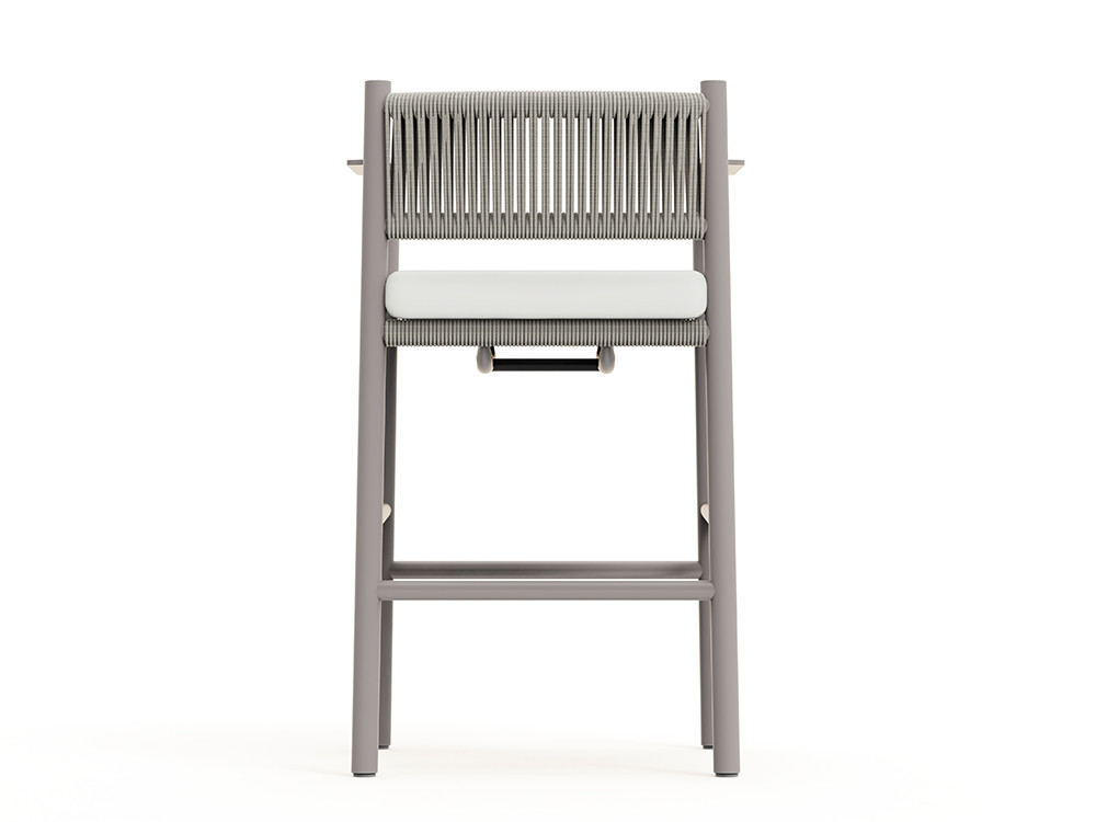 Taburete exterior Nara de Skyline: estructura de aluminio cocoa y cuerda beige trenzada. Mobiliario de diseño premium.