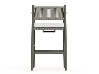 Elegante taburete de diseño Nara: aluminio cement grey y trenzado beige artesanal. Calidad premium para barras exterior.
