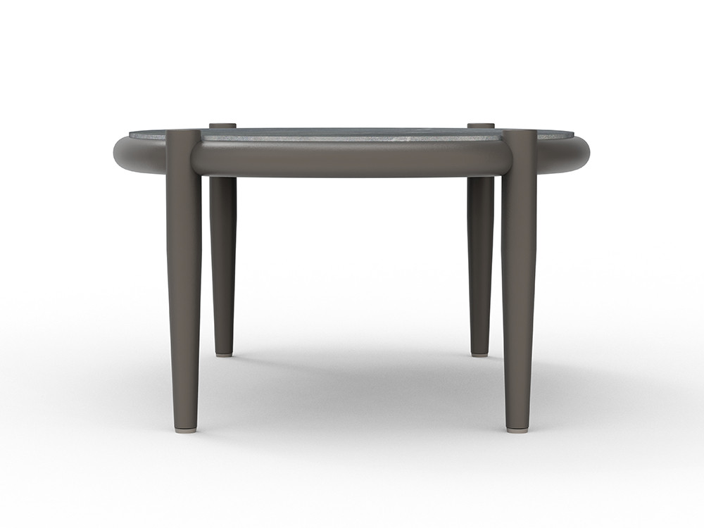 Mesa de centro Clover por Skyline Design: aluminio blanco roto y sobre porcelánico. Tres medidas para colocar combinadas.
