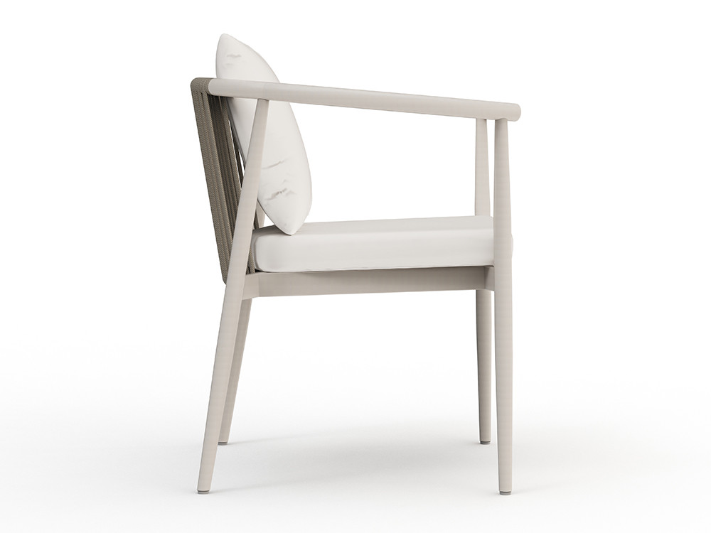 Skyline presenta la silla jardin aluminio Clover: aluminio blanco roto y cuerda para Seismil Studio.