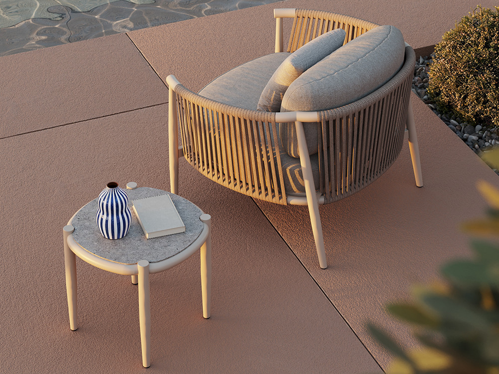 Esta mesa auxiliar aluminio Clover tiene estructura white wash y sobre porcelánico. Compra en Mobel 6000