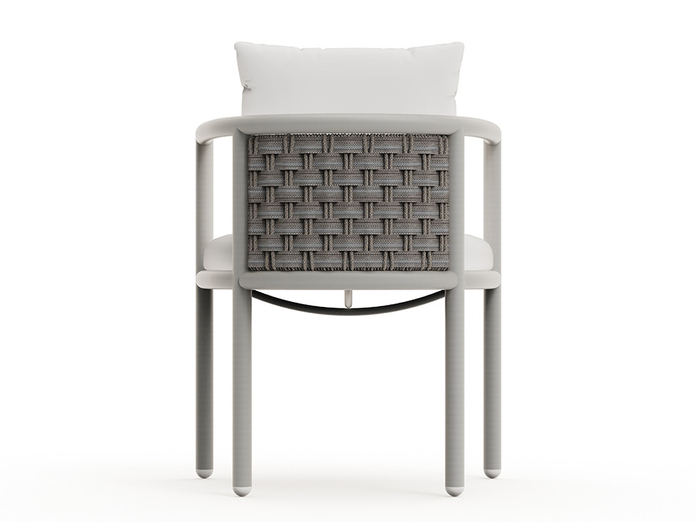 Disfruta del confort de las sillas comedor Botit. Su respaldo de cuerda trenzada y cojines premium renovarán tu jardín.