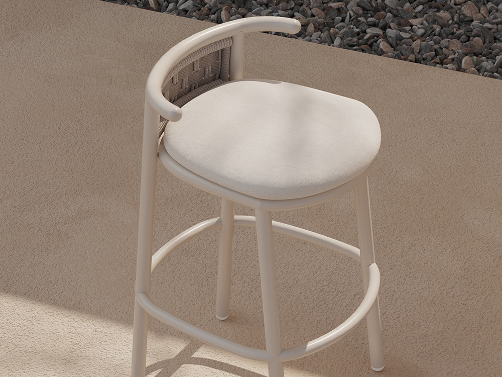 Consigue tu taburete exterior Botit en aluminio white wash y cuerda. Realiza tu compra online en Mobel 6000