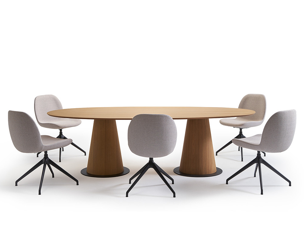 Doos sillas de diseño para comedor tapizada en tejidos seleccionados con base giratoria