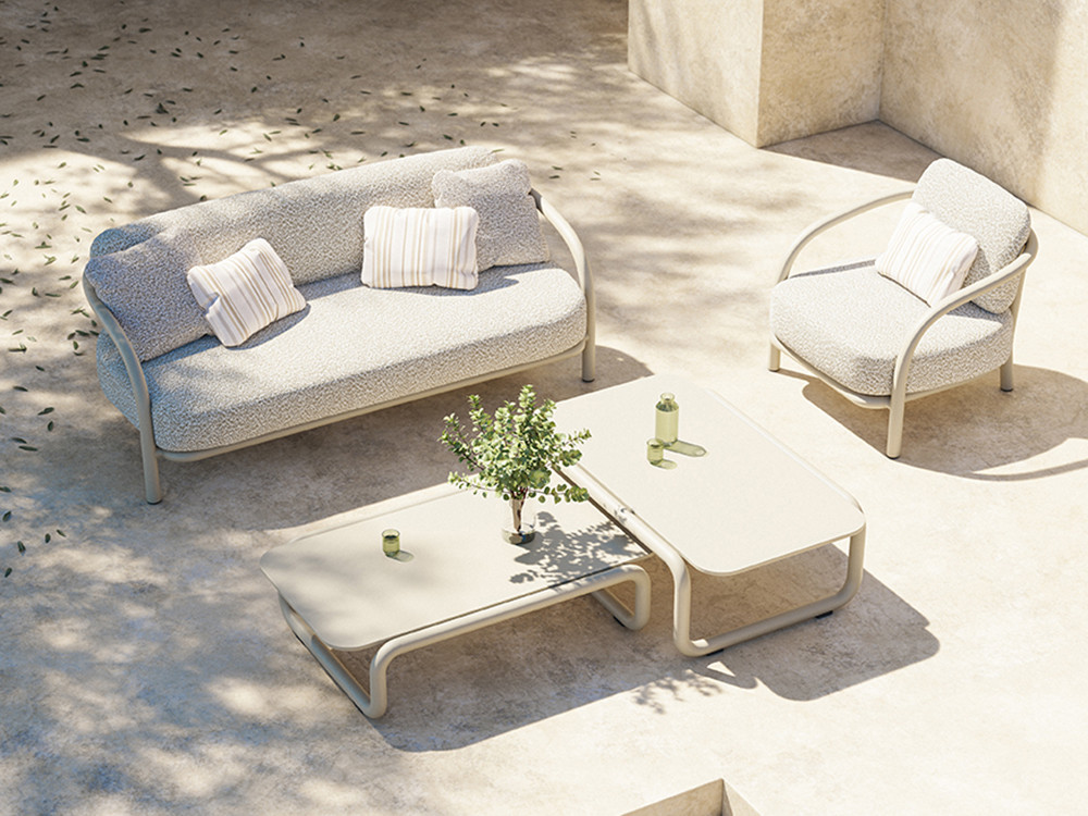 Esta butaca diseño moderno Gum por Vondom une aluminio epoxi y textiles exclusivos. Ideal para tu espacio exterior.