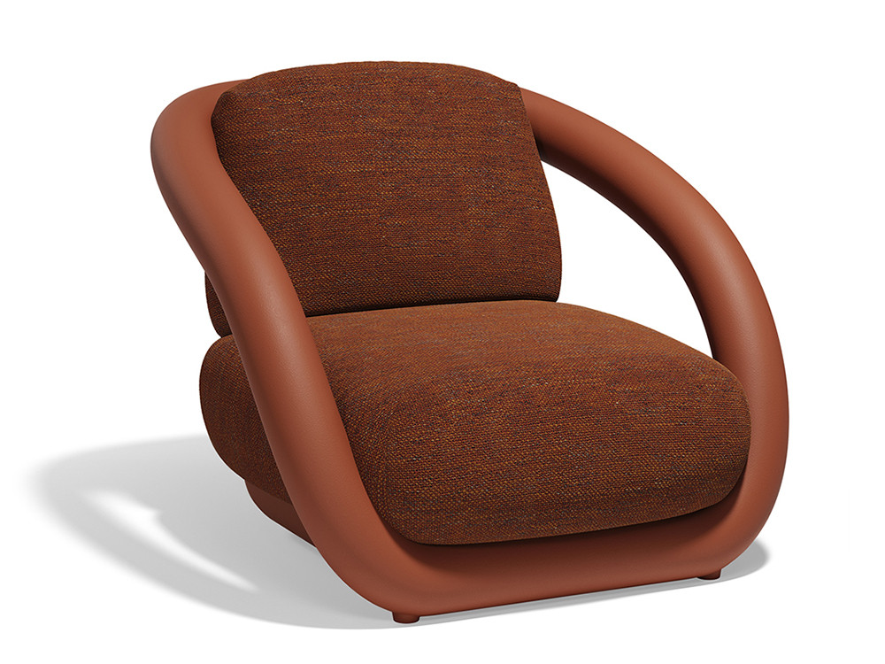 Este sillón de jardín Mel por Vondom destaca por su proceso de rotomoldeo y sus líneas redondeadas de estética única.