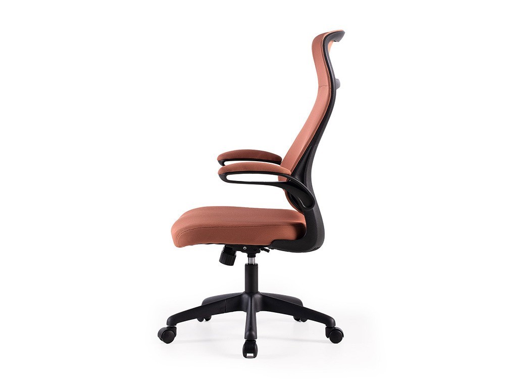 La silla oficina Sorbonne con asiento elevable se adapta a cualquier mesa. Descubre sus cuatro acabados llenos de estilo.