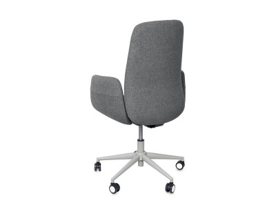 Descubre esta silla de oficina British con bloqueo de respaldo. Ajusta tu confort en dos posiciones