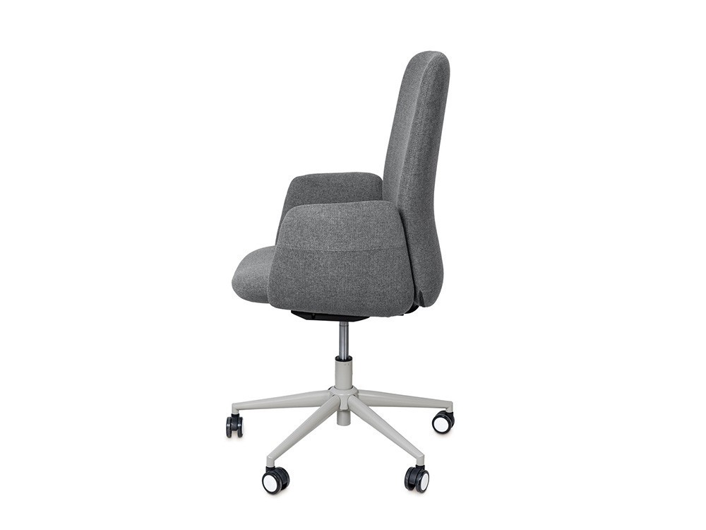 La silla de estudio British en color mostaza aporta luz a tu despacho. Un diseño sencillo y funcional.