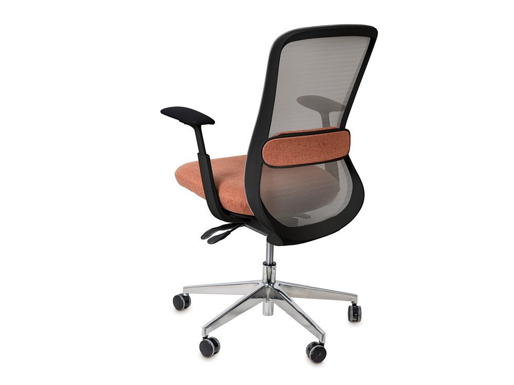 La silla estudio Rotterdam destaca por su respaldo de malla negro. Elegancia y ergonomía para tu zona de trabajo top.