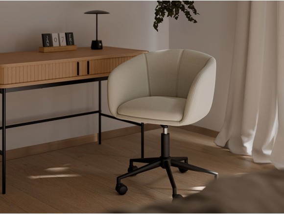 Mejora tu homeoffice con la silla Arizona. Visita Mobel 6000 en Madrid y disfruta su diseño acolchado de nivel superior.