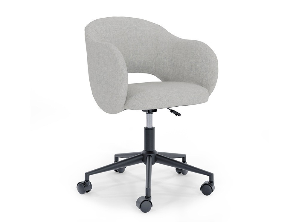 La silla de despacho Tallin destaca por su respaldo abierto y moderno. Un diseño ideal para tu espacio Seismil Studio.