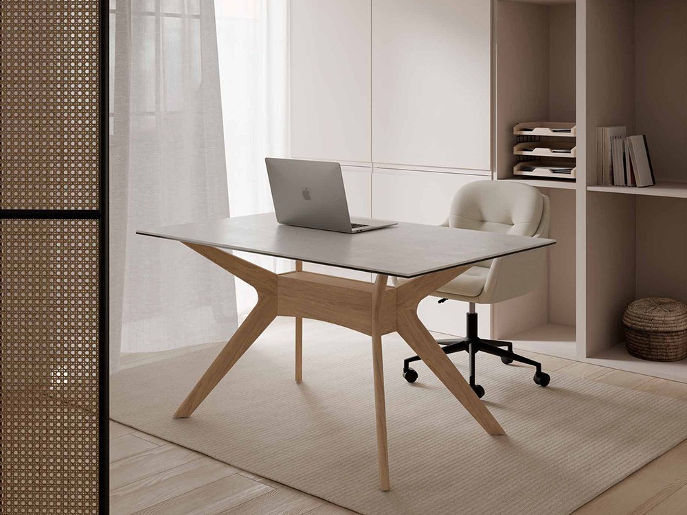 Consigue estabilidad total con la estructura metálica de la silla Ontario. Diseño curvo para un soporte ergonómico real.