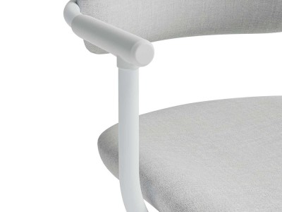 Disfruta el diseño ágil de la silla de estudio Oxford. Giro total y estructura ligera para un ambiente muy funcional.