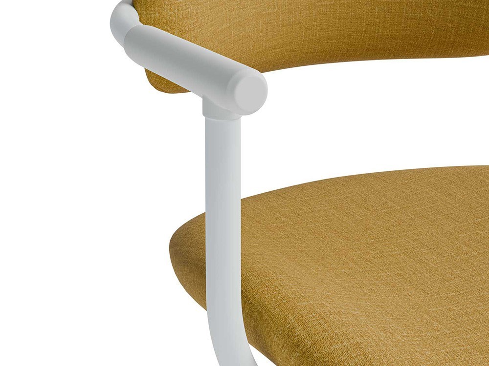 Tu homeoffice brillará con la silla Oxford. Somcasa crea piezas versátiles que se adaptan a cualquier tipo de decoración.