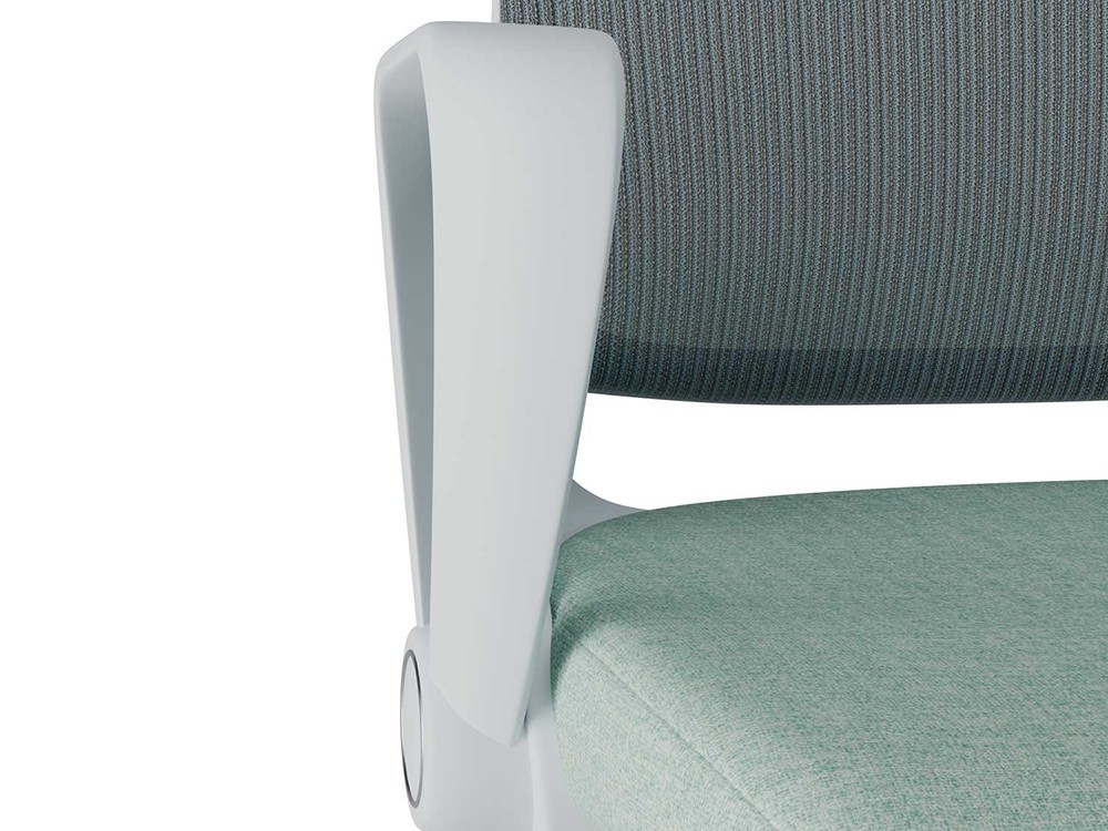 Optimiza tu espacio con los brazos abatibles de la silla Siracusa. Somcasa diseña piezas ágiles para tu gran homeoffice top.