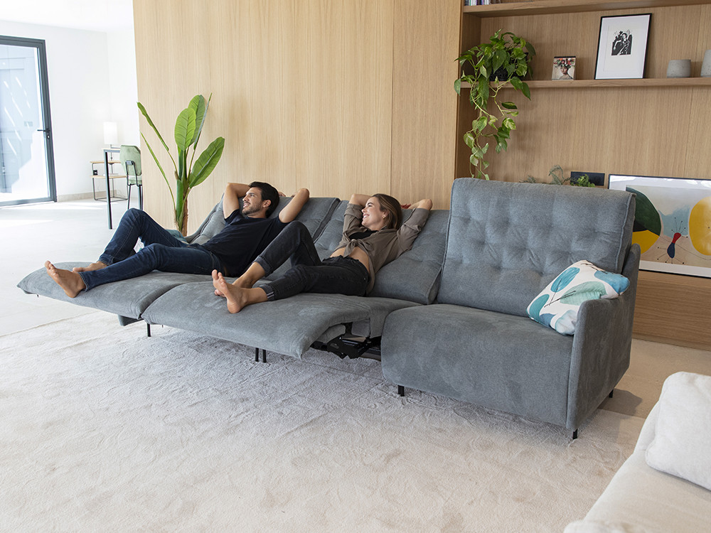 Consigue tu sofa relax moderno Sía. Realiza tu compra online en Mobel 6000 y personaliza medidas y tapizados premium.