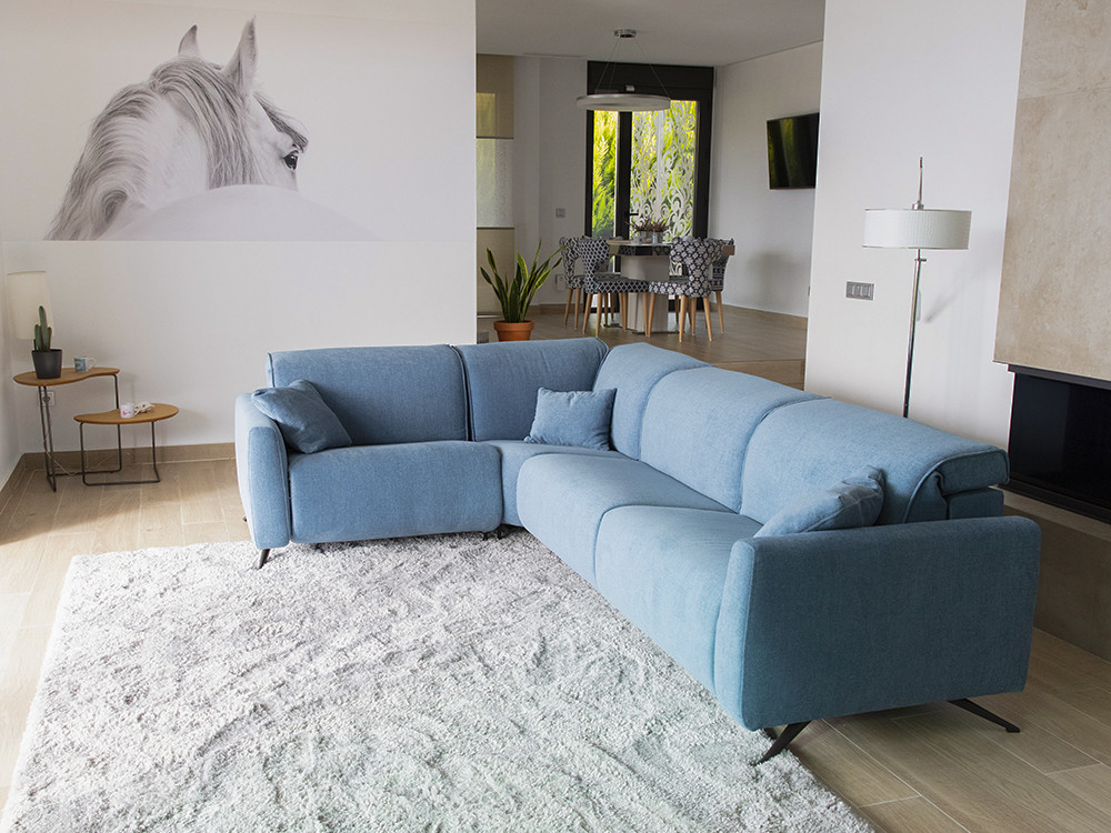 Diseña tu sofa rinconera moderno Baltia de Fama en Mobel 6000 en Madrid. Personaliza medidas y tejidos con estilo premium.