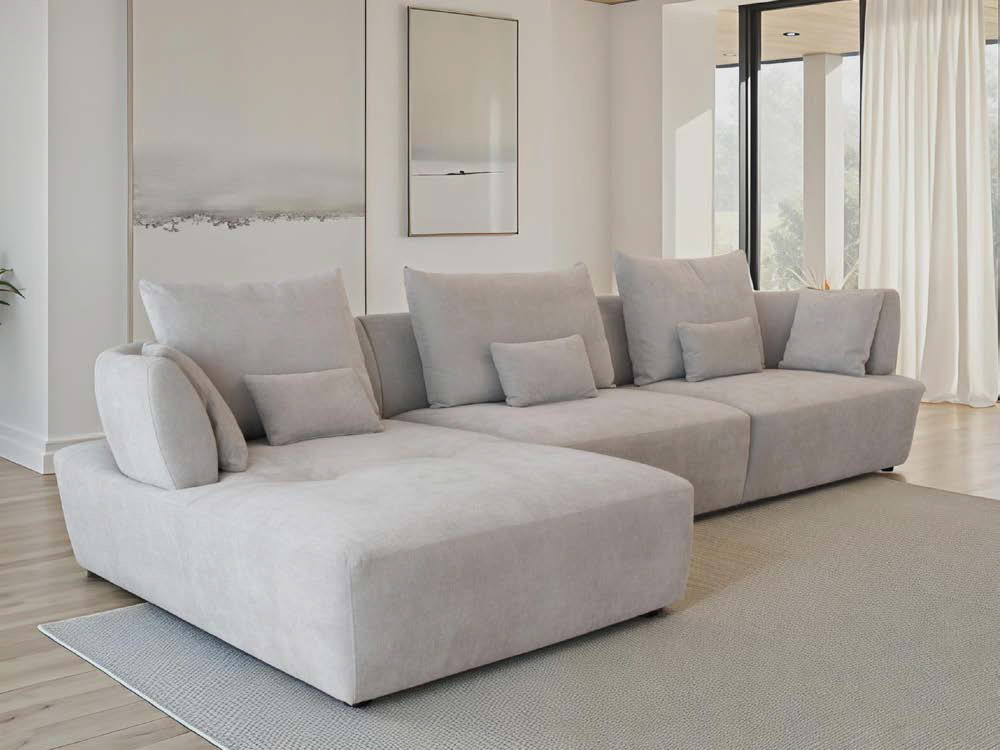 Crea un sofá a medida con el modelo Bloom de Fama. Chaiselongue ideal para tu espacio con estilo