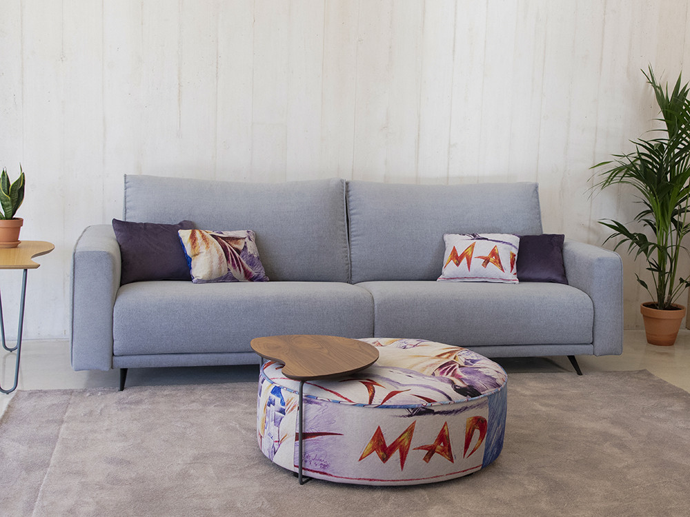 Si buscas un sofa de diseño, el Boston de Fama es ideal. Fabricado a medida en telas seleccionadas con calidad premium