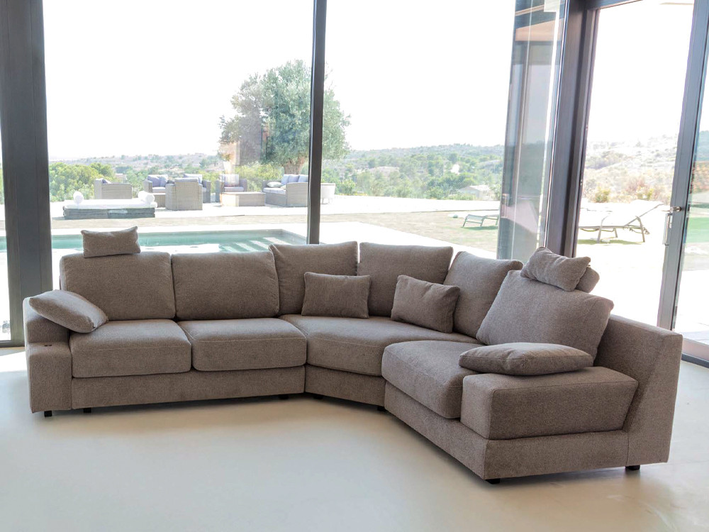 Crea tu sofa rinconera moderno Calessi de Fama a medida. Personaliza tejidos y medidas en tu espacio Seismil Studio