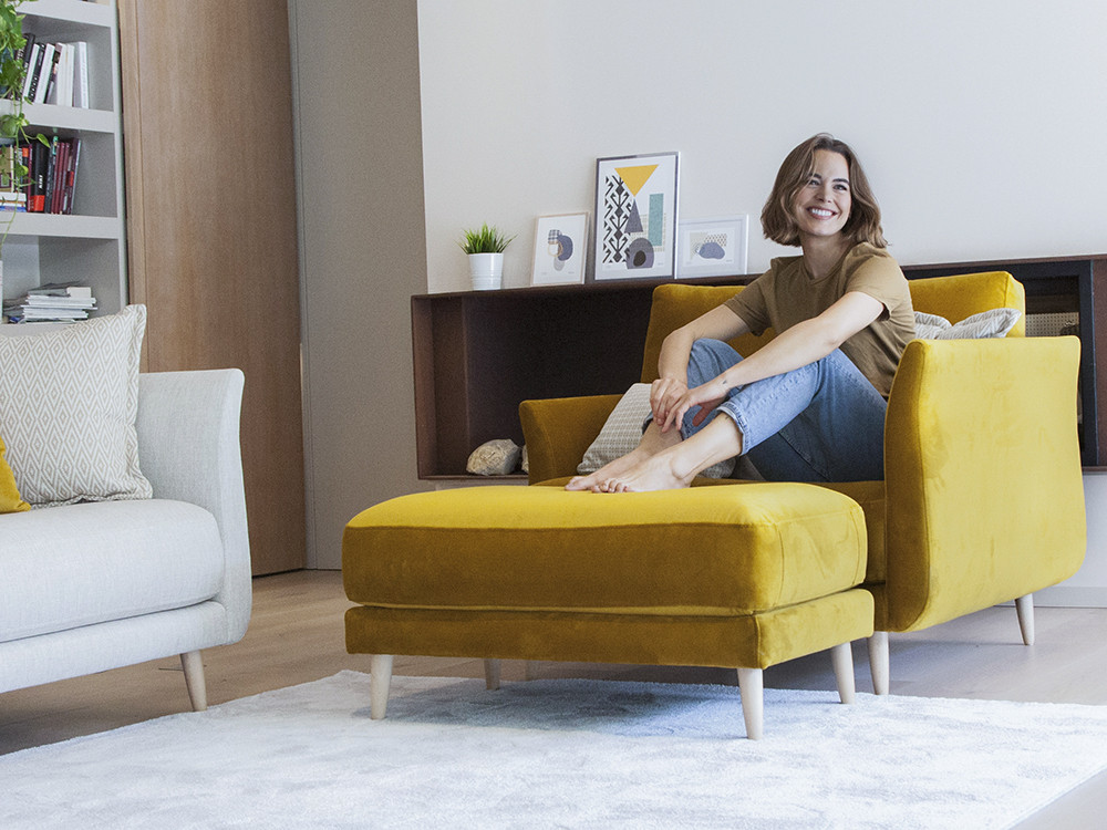 Este sillón de diseño Helsinki de Fama en Mobel 6000 en Madrid tiene tejidos seleccionados y un gran estilo premium