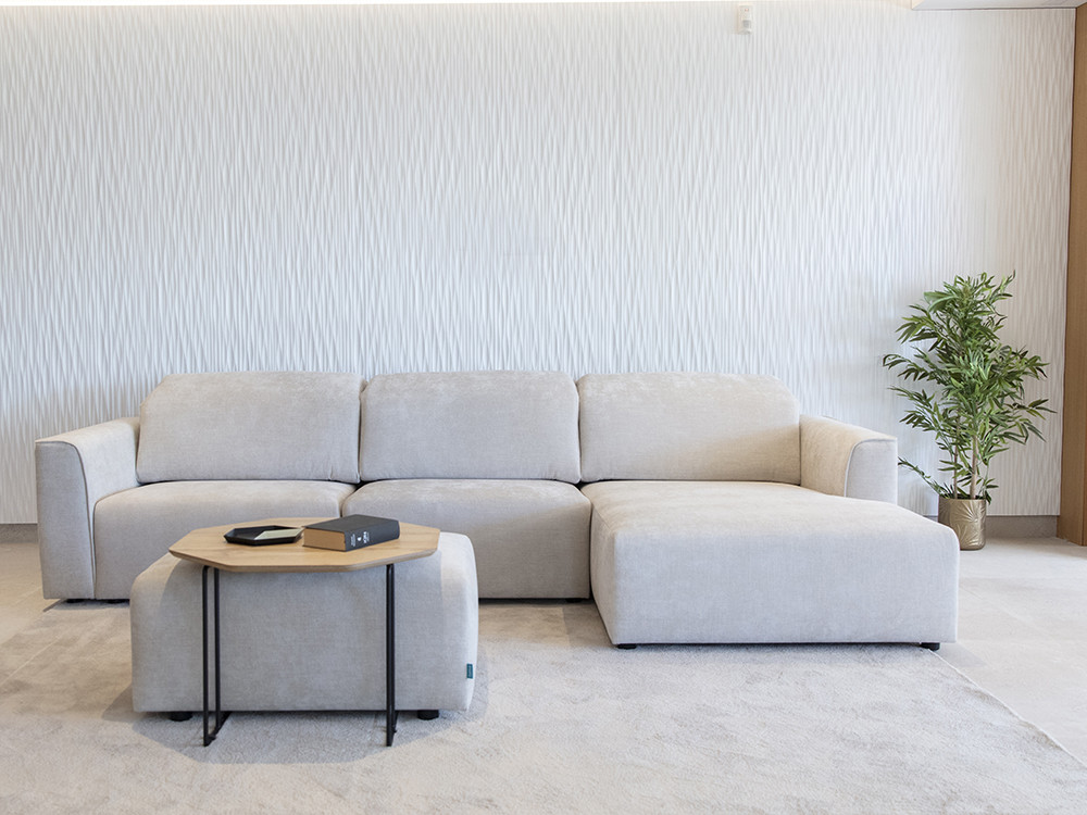 Tu chaise longue Natalie te espera. Realiza tu compra online en Mobel 6000 con composiciones y medidas.