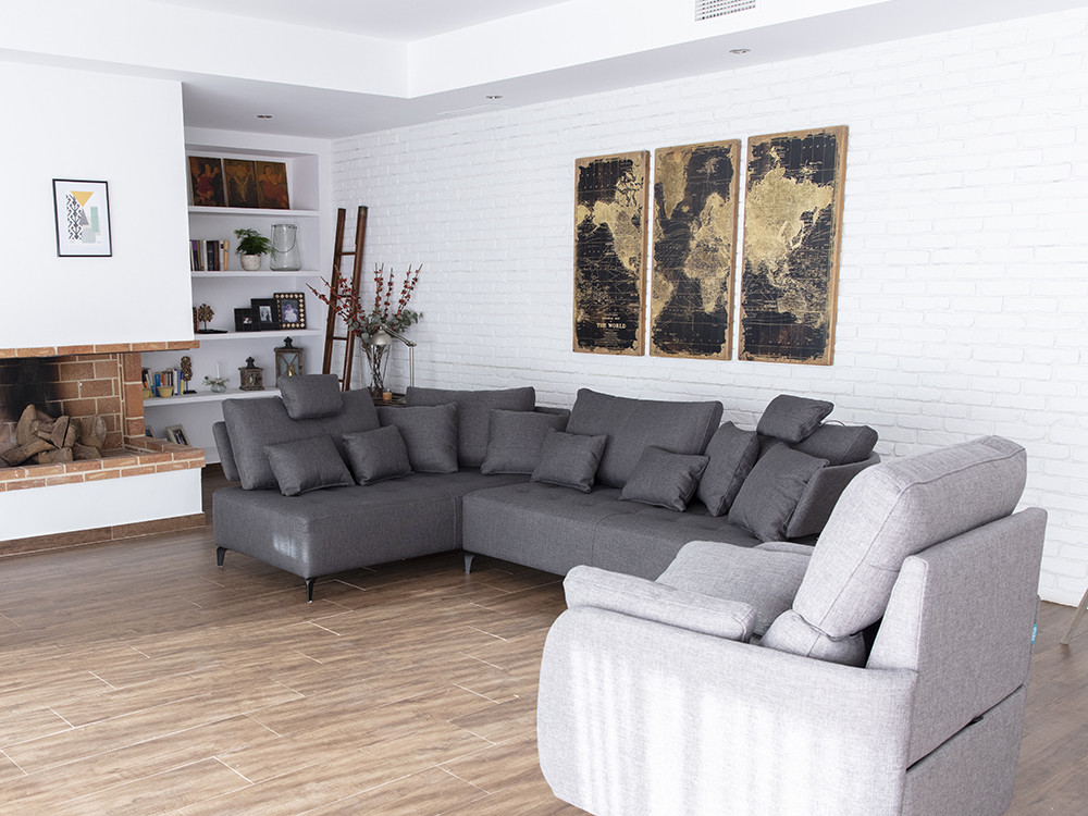 Crea un salon único con el sofa rinconero moderno Panky de Fama. Elige telas y medidas en Mobel 6000