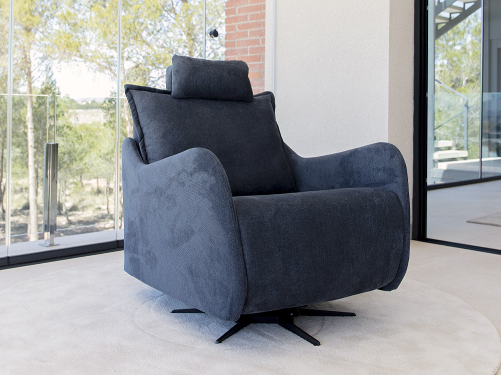 Diseña tu sillon relax electrico Abel de Fama en Mobel 6000 en Madrid. El sistema Sensae y las telas son de estilo premium.