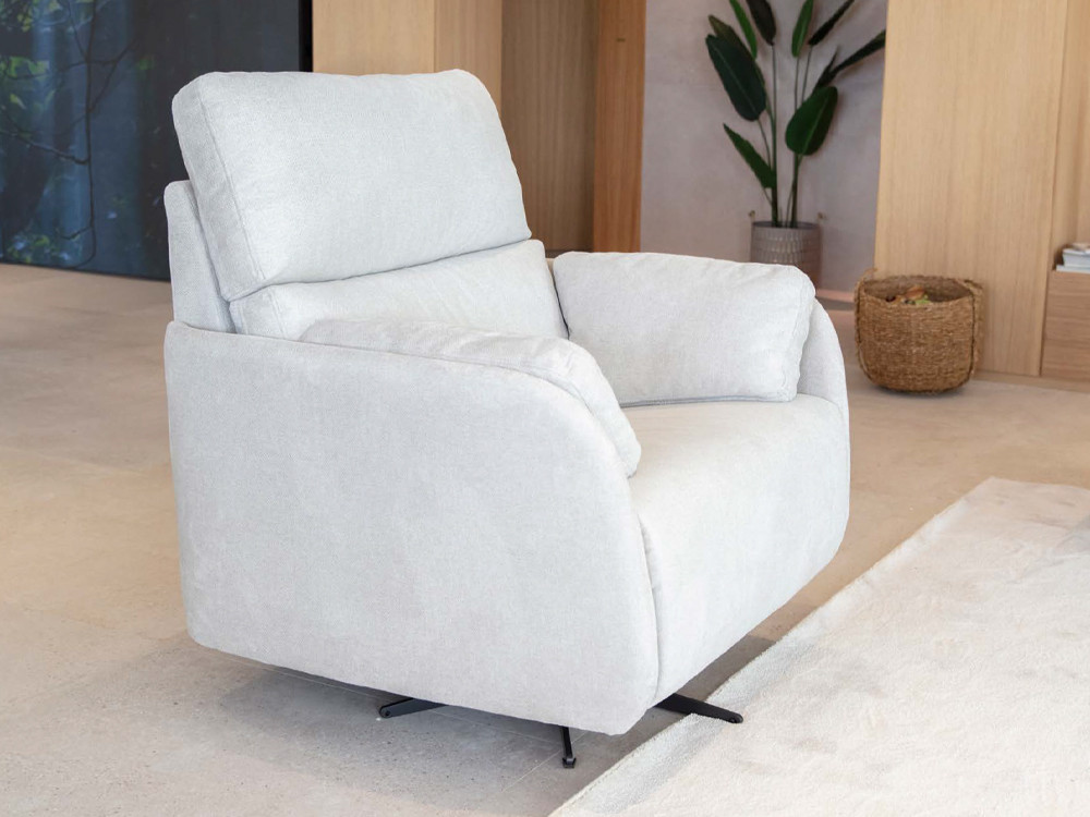 Diseña tu sillon relax giratorio Adan de Fama en Mobel 6000 en Madrid. Personaliza telas con estilo premium