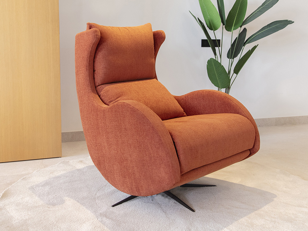 Diseña tu sillon relax electrico Lenny de Fama en Mobel 6000 en Madrid. Con botonera y telas con un estilo premium
