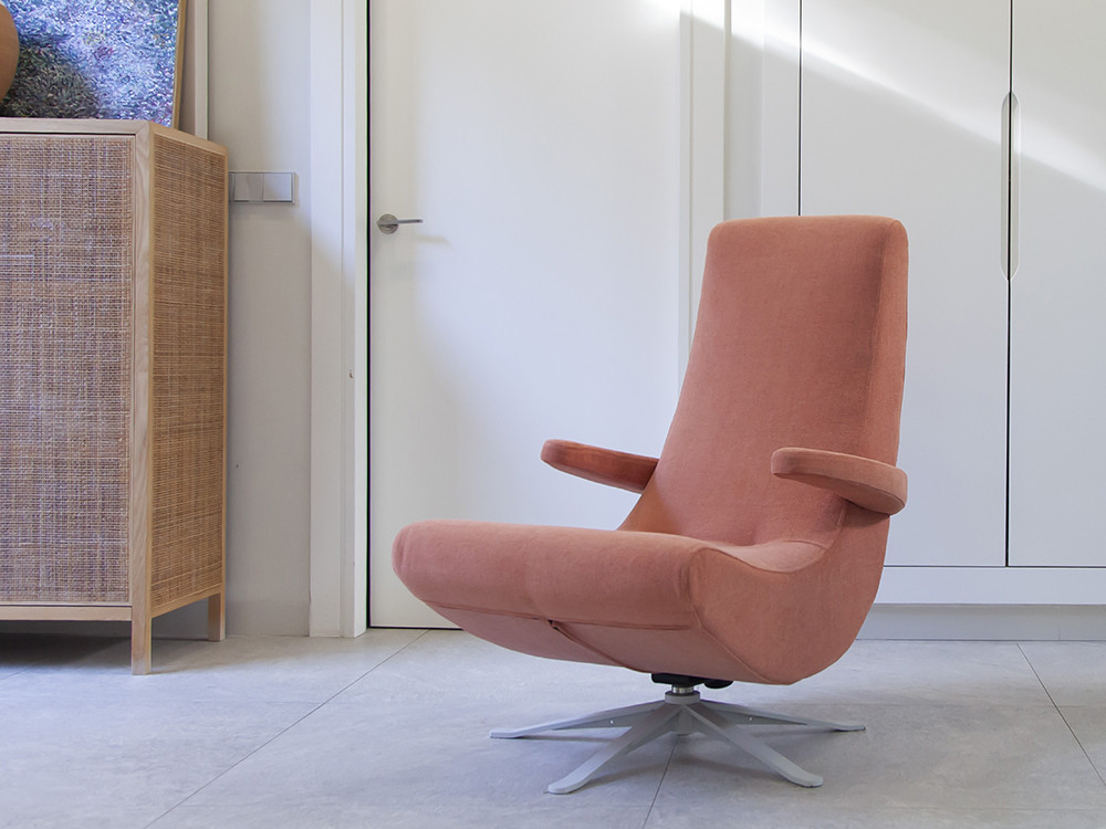 u sillon giratorio reclinable Swing te espera. Haz tu compra online en Mobel 6000 con diseño de nivel muy premium.