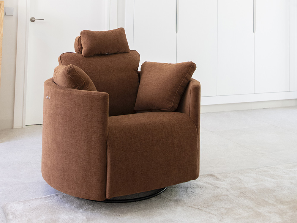 Diseña tu sillon relax Moonrise de Fama en Mobel 6000 en Madrid. Personaliza telas con un estilo premium