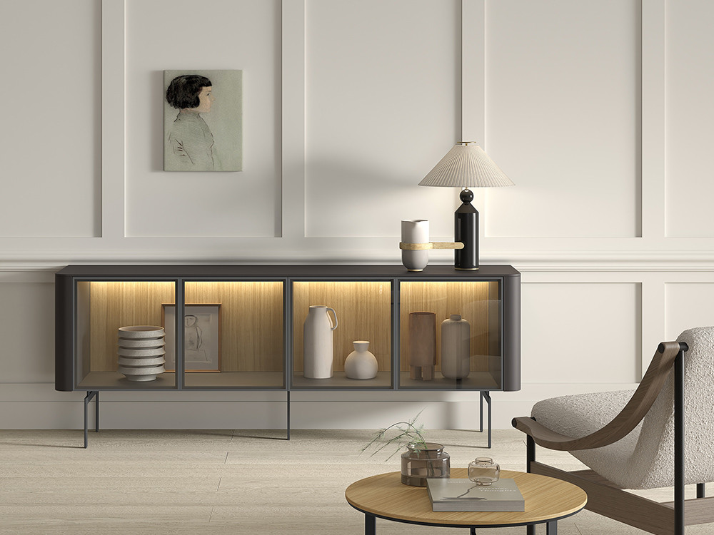 Diseña tu vitrina salon moderna B036 de Kazzano en Mobel 6000 en Madrid. Tiene puertas de cristal transparente a tu gusto.