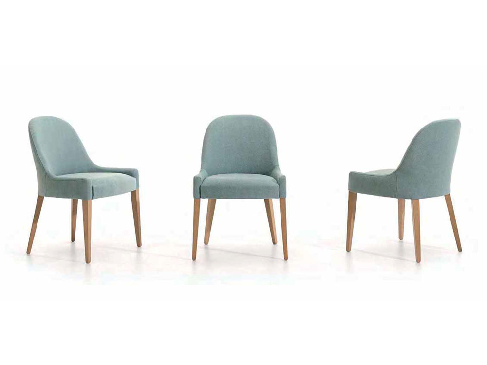 Tu silla de comedor 208 de Pérez e Hijos te espera al hacer tu compra online en Mobel 6000 con patas de haya y tapizado.