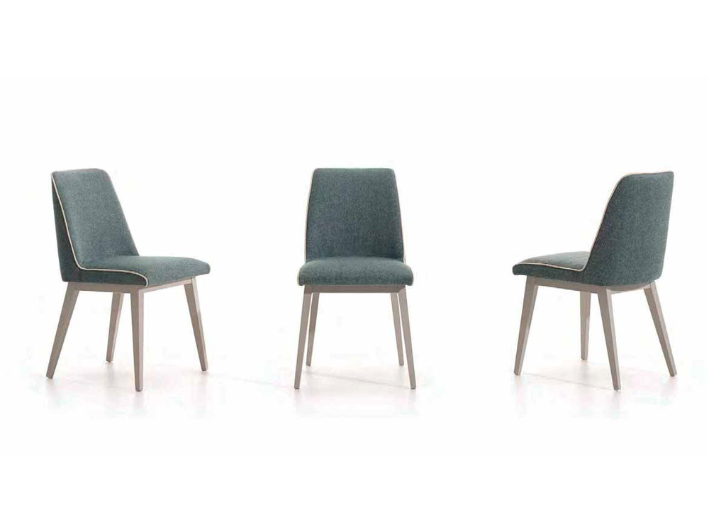 Tu silla de comedor 275 de Pérez e Hijos te espera en tu compra online en Mobel 6000, tapizada y con bellas patas de haya.
