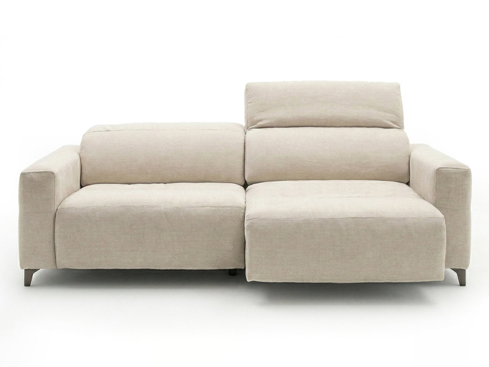 Tu sofá modular Asteria de Temasdos te espera. Haz tu compra online en Mobel 6000, tapizado en textiles seleccionados.