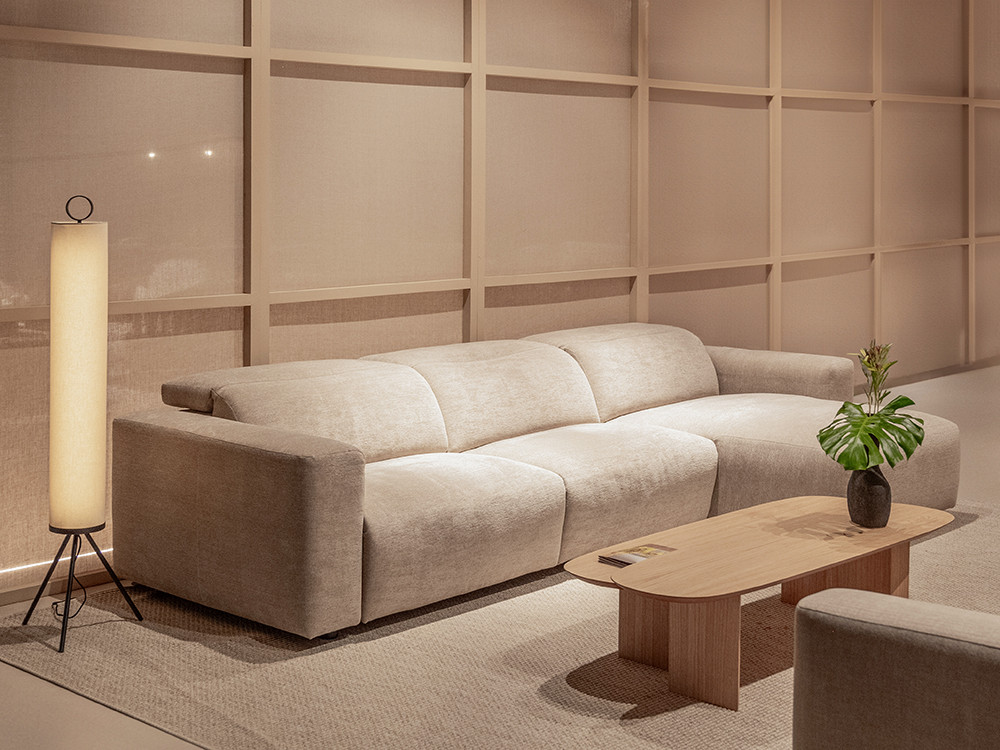 Tu sofá relax Sisal con chaiselongue de Temasdos te espera. Haz tu compra online en Mobel 6000, en toda tu propia medida.