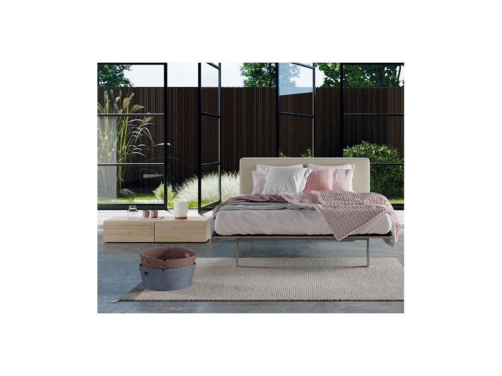 Dormitorio con cabecero modelo Flat tapizado en Natural Welness