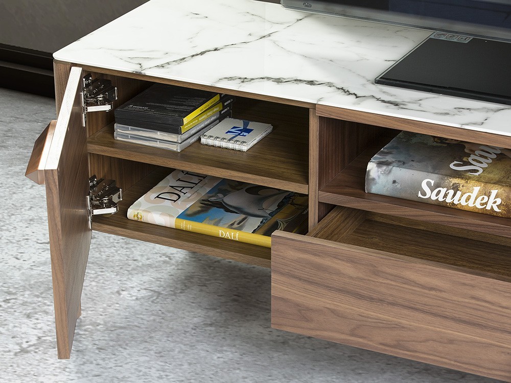 Mueble de televisión chapado en nogal con tapa de mármol porcelánico 3078 Ángel Cerdá Harmony