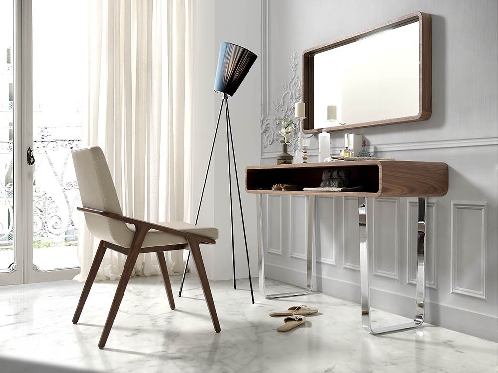 Silla de diseño 4019 con estructura de madera de fresno en acabado nogal y tapizado en polipiel de Ángel Cerdá